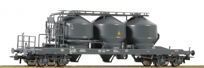 Cement silo car<br /><a href='images/pictures/Roco/Roco-76881.jpg' target='_blank'>Full size image</a>